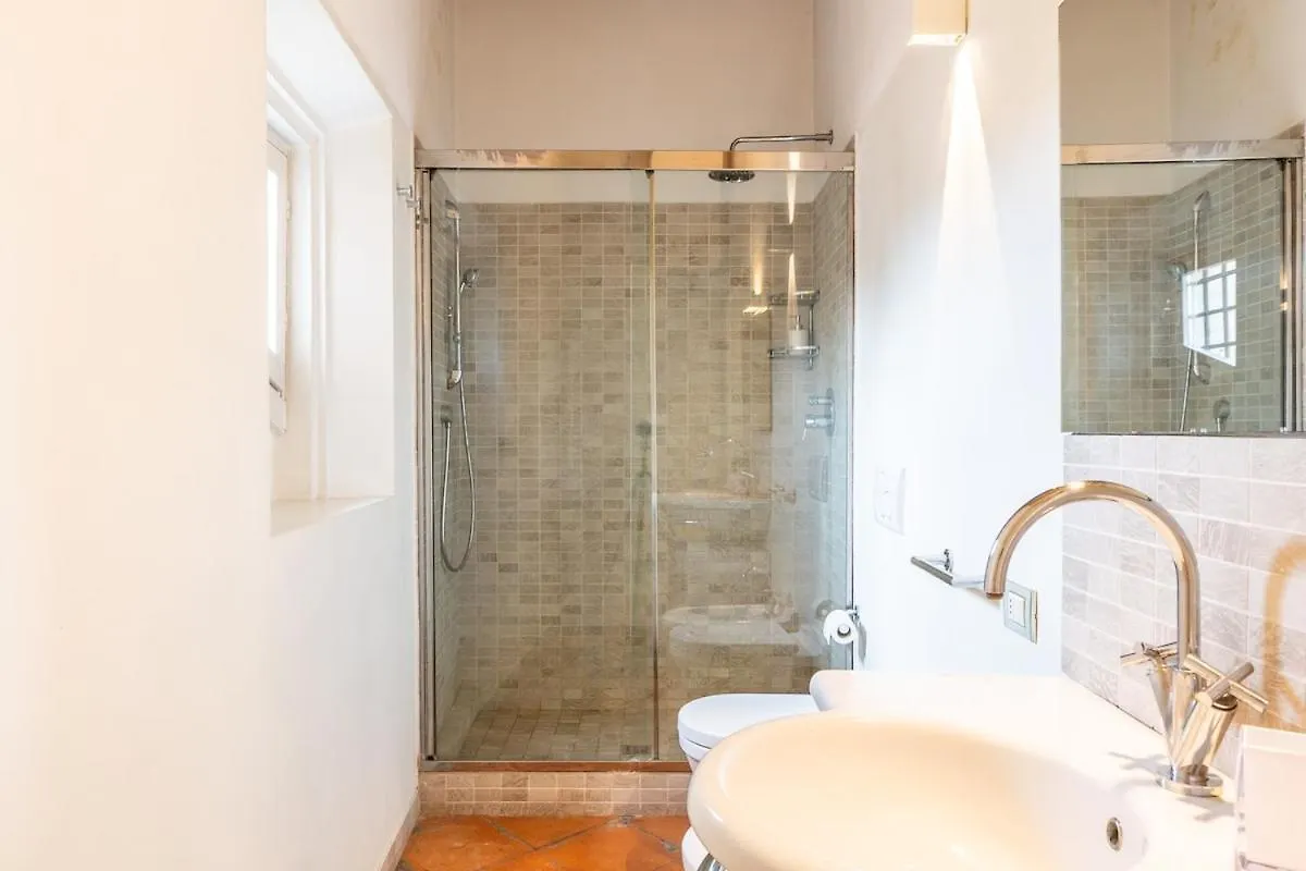Ferienwohnung Lusso In Centro - Parking, 9 Persone, 200Mq, 3 Bagni Modena 0*,