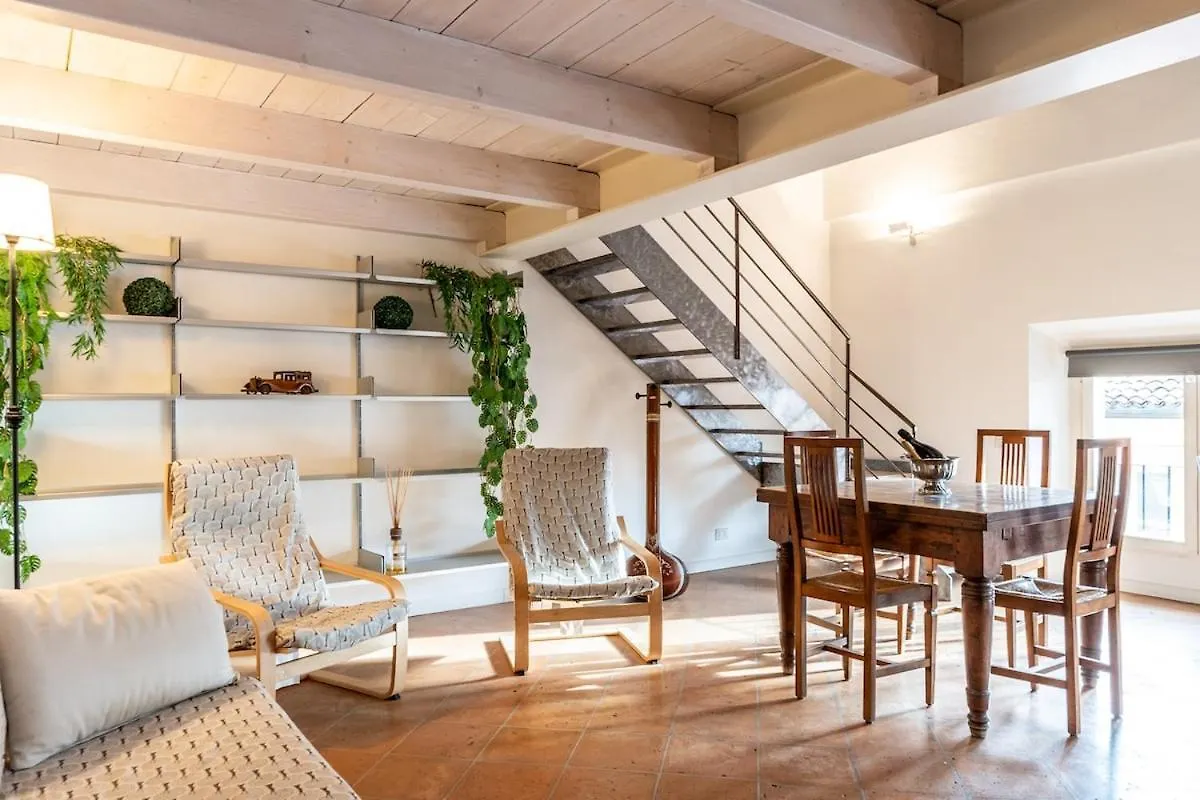 Ferienwohnung Lusso In Centro - Parking, 9 Persone, 200Mq, 3 Bagni Modena Apartment