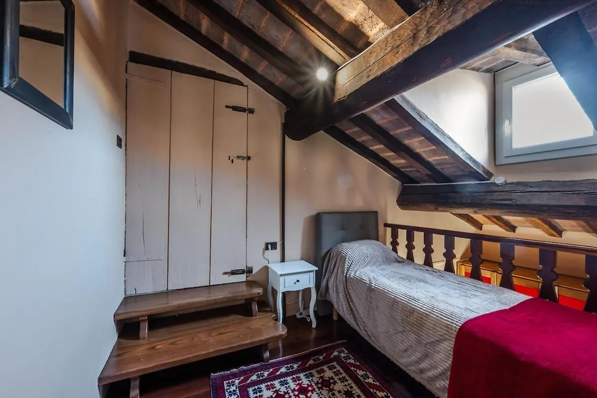 Ferienwohnung Lusso In Centro - Parking, 9 Persone, 200Mq, 3 Bagni Modena