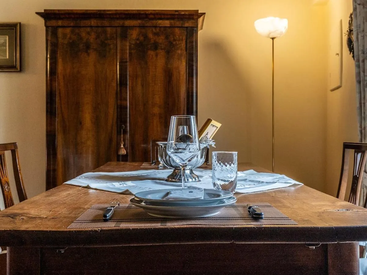 Ferienwohnung Lusso In Centro - Parking, 9 Persone, 200Mq, 3 Bagni Modena Italien